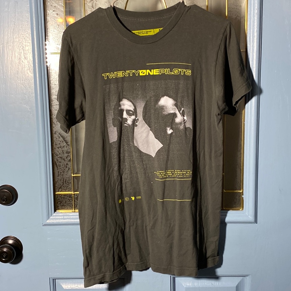 Twenty one pilots band shirt